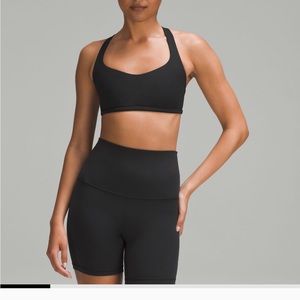 BLACK LULULEMON SPORTS BRA
